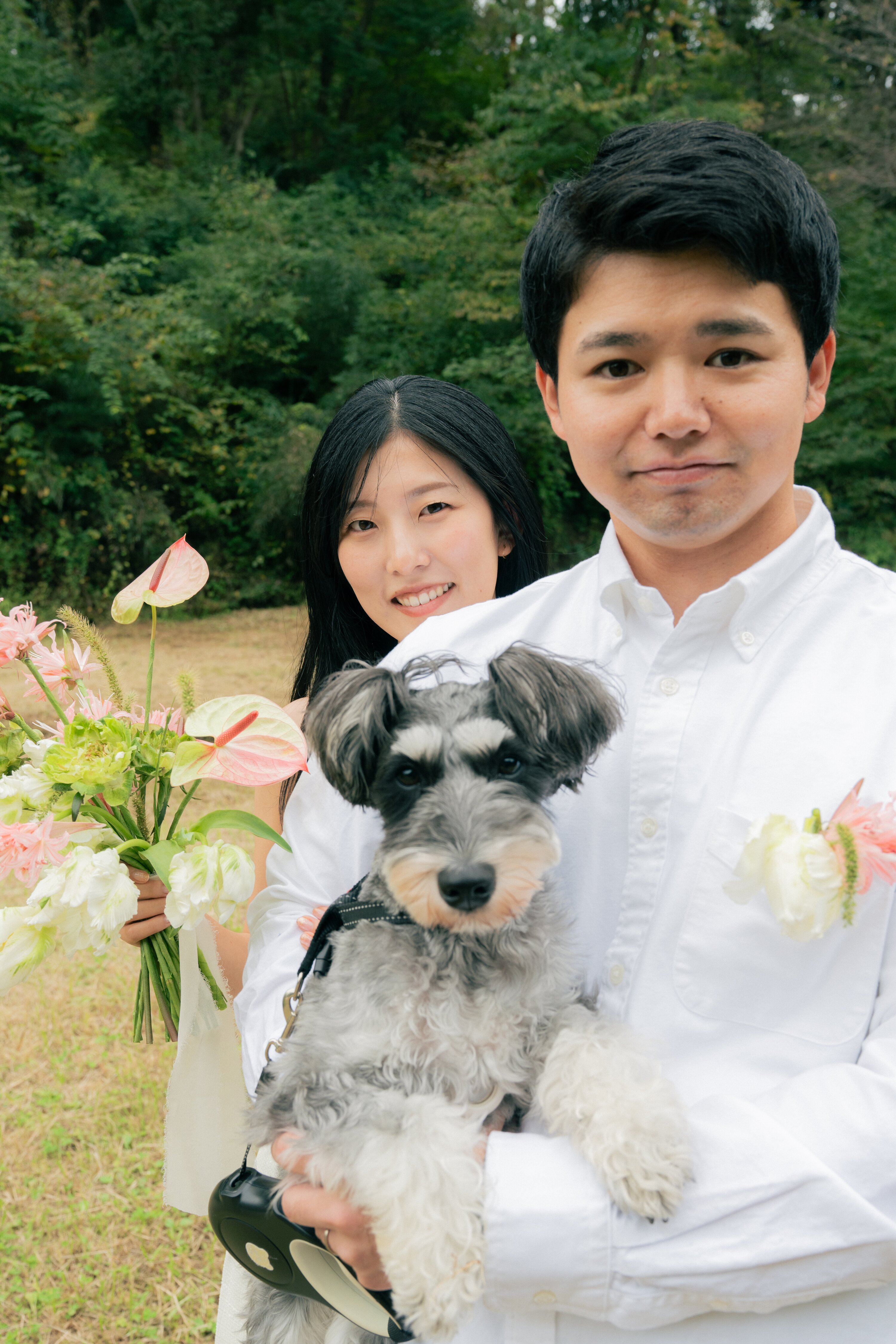 新郎新婦と愛犬の写真